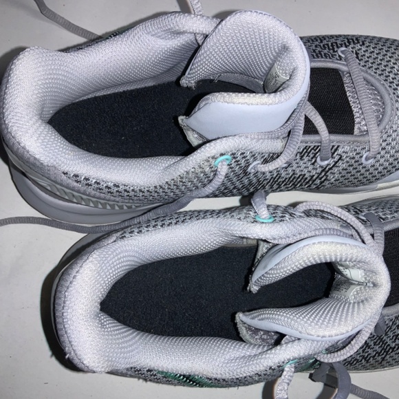 Nike Kyrie Flytrap 2 Wolf Grey sneakers Sz Men’s 9 - Picture 6 of 8